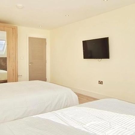 Top Floor Flat 5 Northwood Нортвуд Экстерьер фото