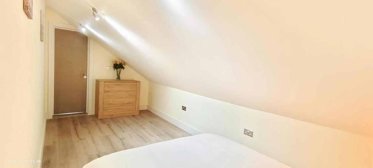 Top Floor Flat 5 Northwood Нортвуд Экстерьер фото
