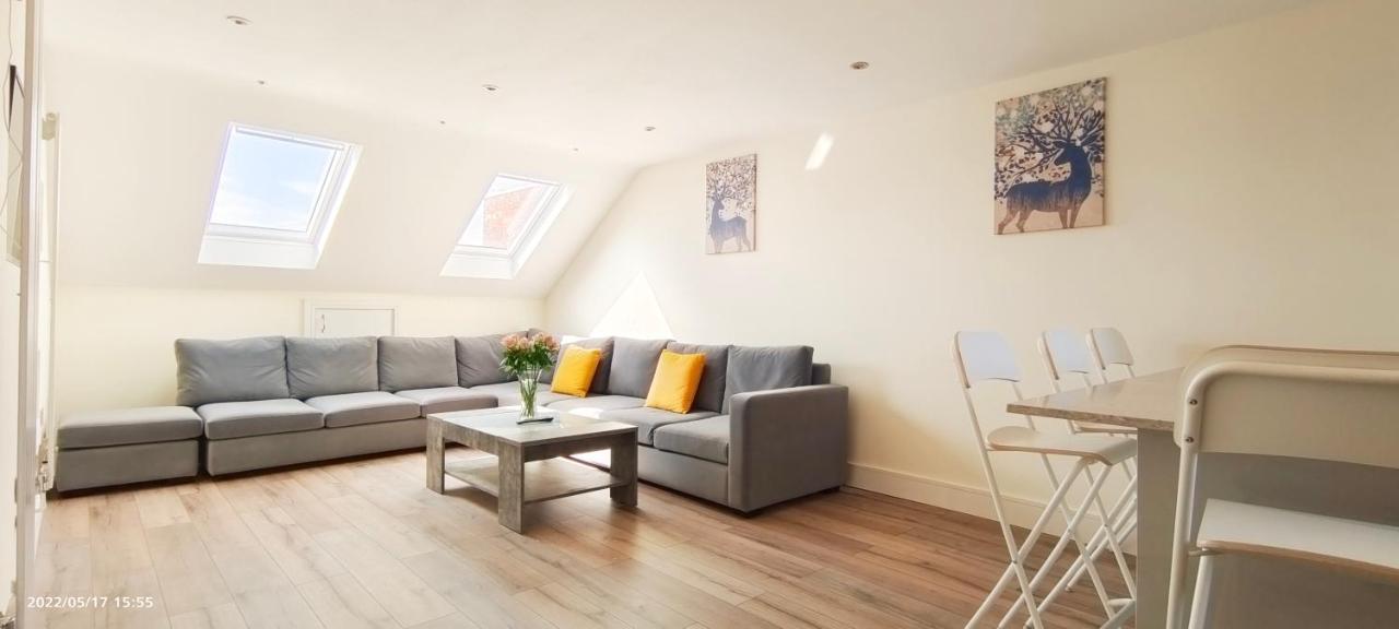 Top Floor Flat 5 Northwood Нортвуд Экстерьер фото