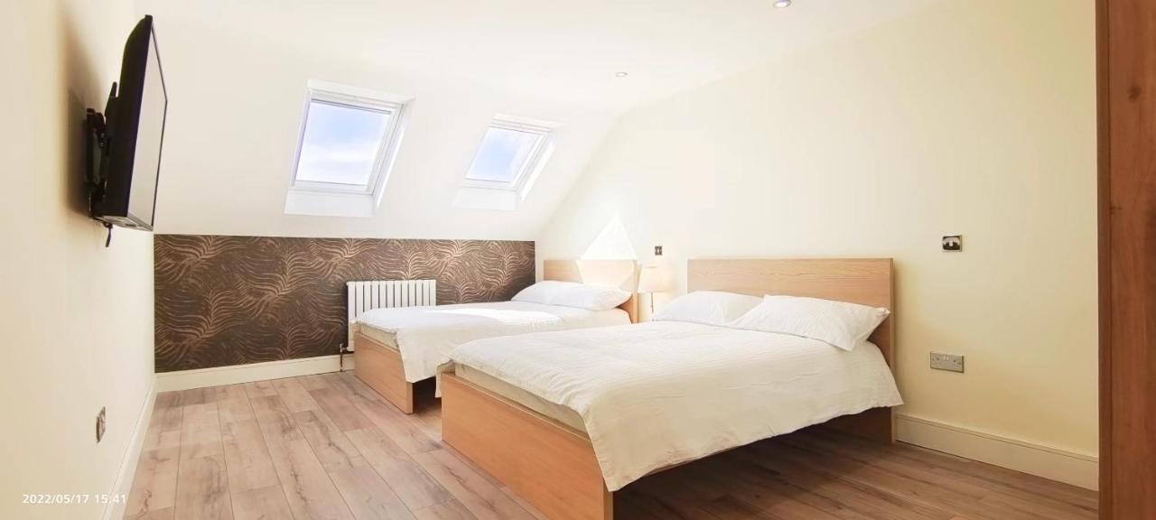 Top Floor Flat 5 Northwood Нортвуд Экстерьер фото